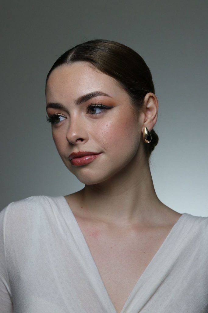 maquillaje y peluquería para novia 2025